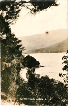 Lovers Walk Akaroa Aldersley A1733